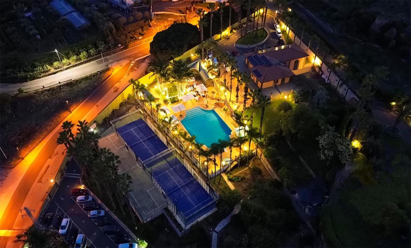 Villa Grandiosa Fc アーチ・カテーナ エクステリア 写真
